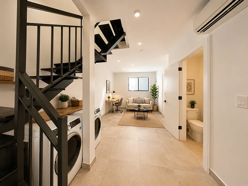 980 Kent Ave #1B