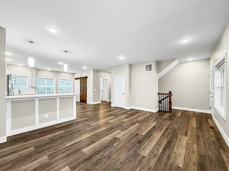 Highland Pointe — Photo 9