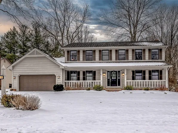 35100 Aspenwood Ln, Willoughby, OH 44094