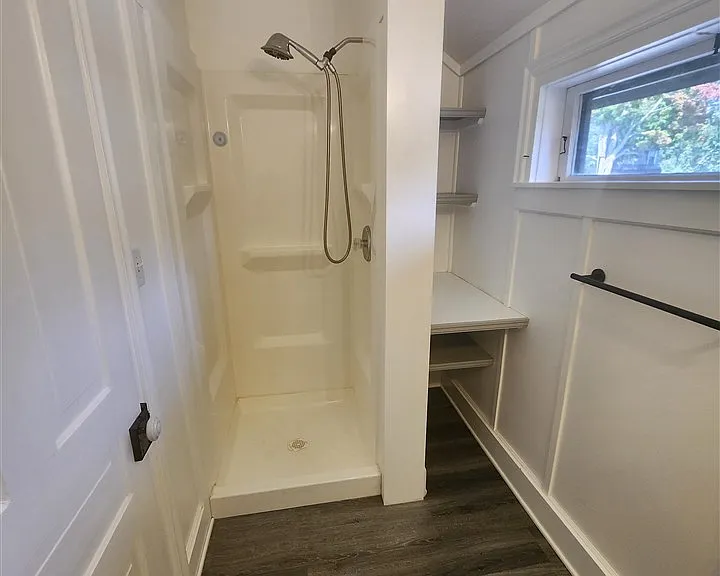 524 State St #5 — Photo 6