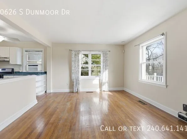 10626 S Dunmoor Dr, Silver Spring, MD 20901