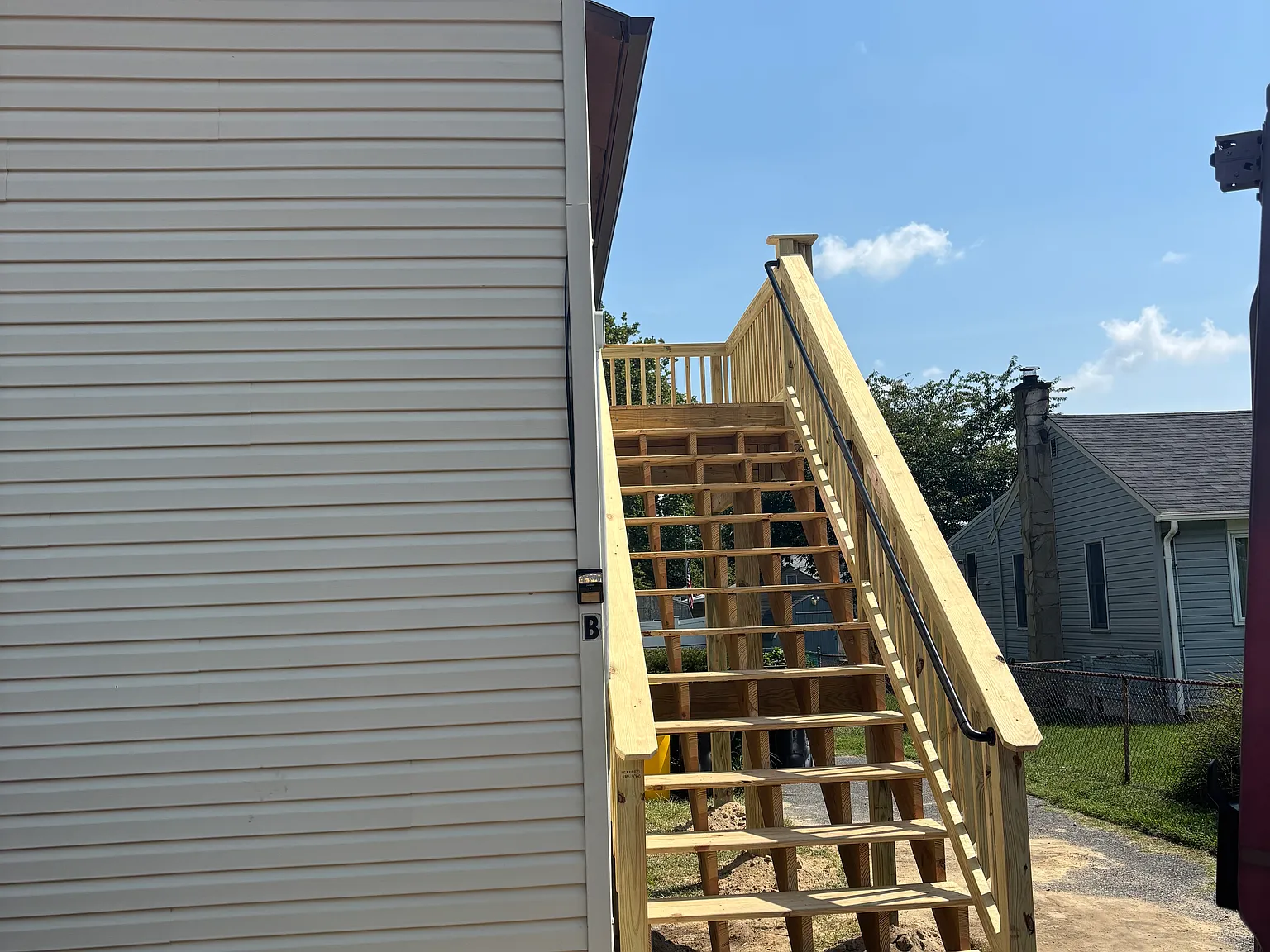 3 bed, 1.5 bath, 1100 sqft, $2,000 — Photo 1