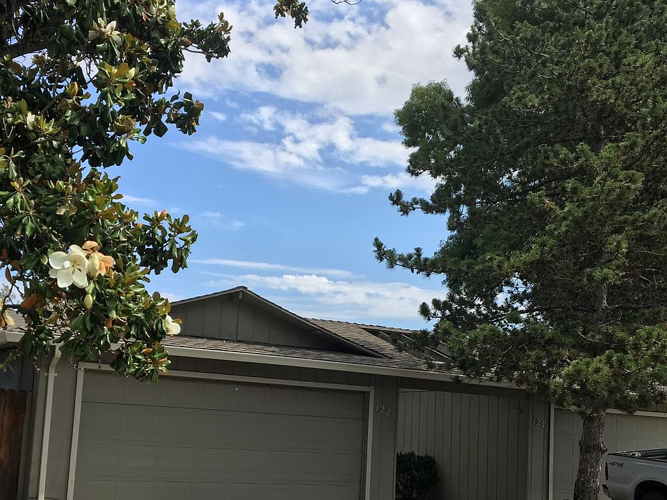 1st image of 1221 Princess Dr
