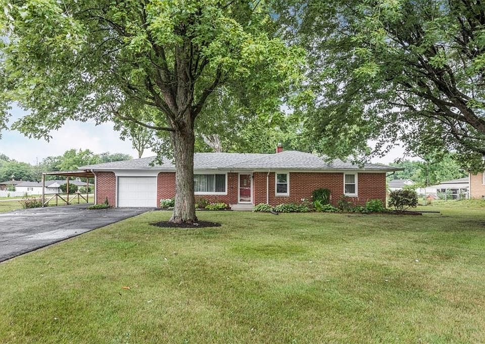 1st image of 210 Kirk Dr W