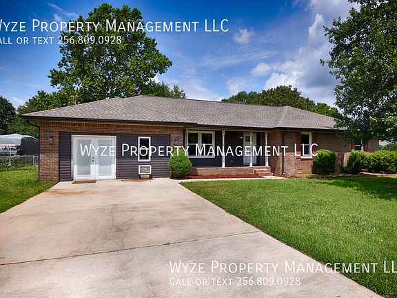 3rd image of 118 Sweetwater Dr