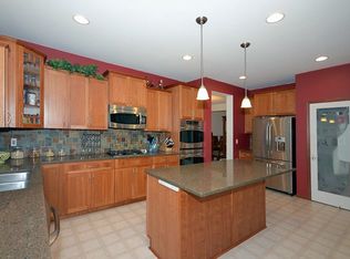 17158 Stonebriar Cir SW, Prior Lake, MN 55372