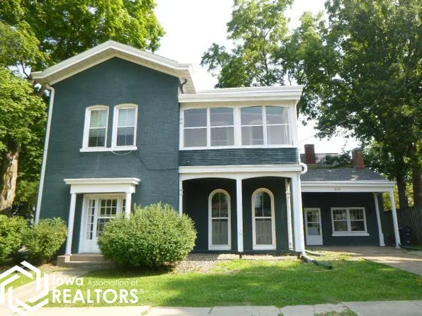 902 N 7th St, Burlington, IA 52601