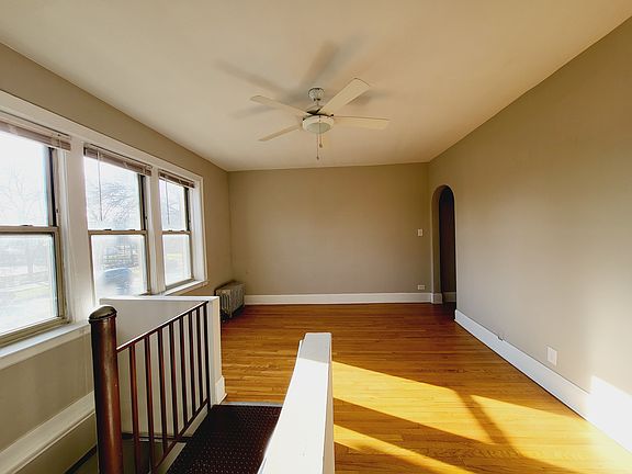 5th image of 1900 W Pratt Blvd APT 1A