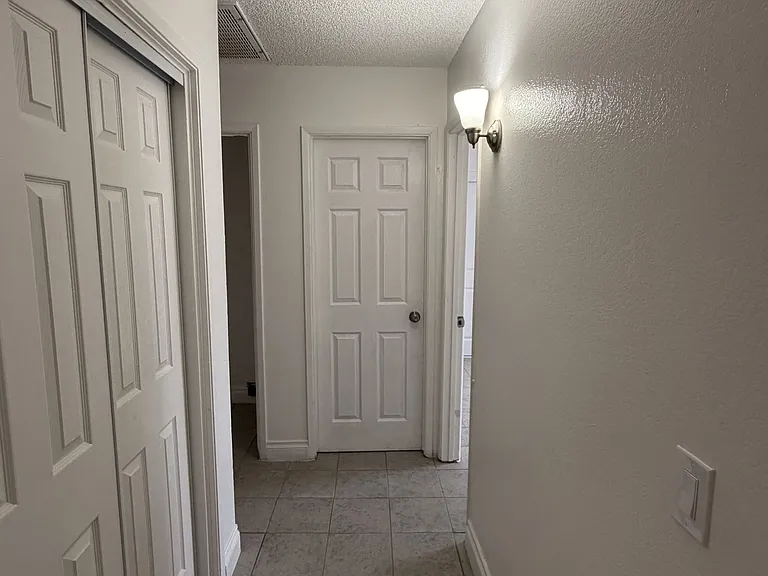 3555 S County Center Dr — Photo 6