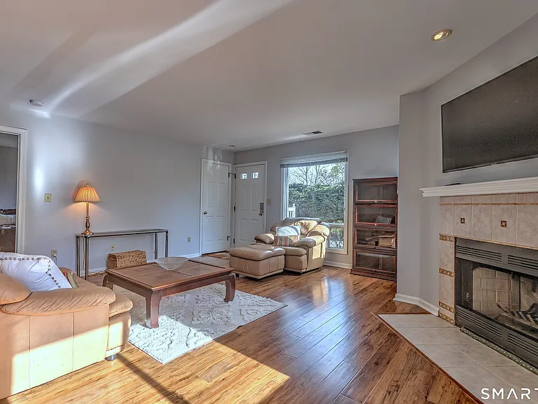 510 E Main St #111 — Photo 6
