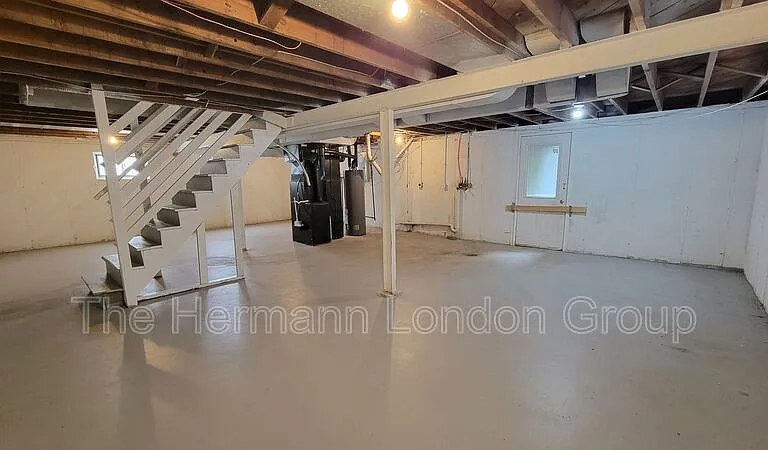 8720 Marcella Ave — Photo 13