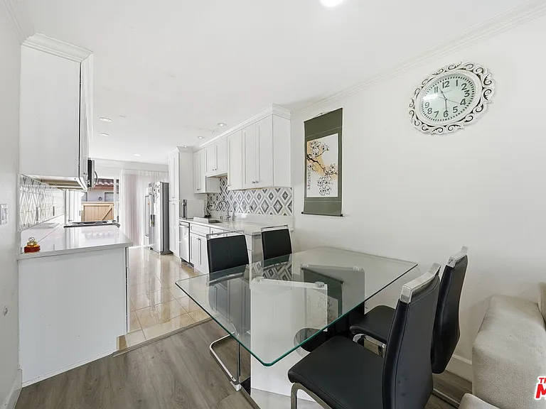 3442 Del Amo Blvd — Photo 17