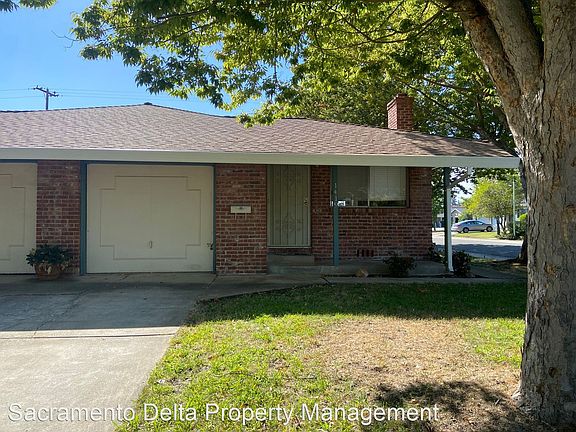 2nd image of 1419 Palomar Cir