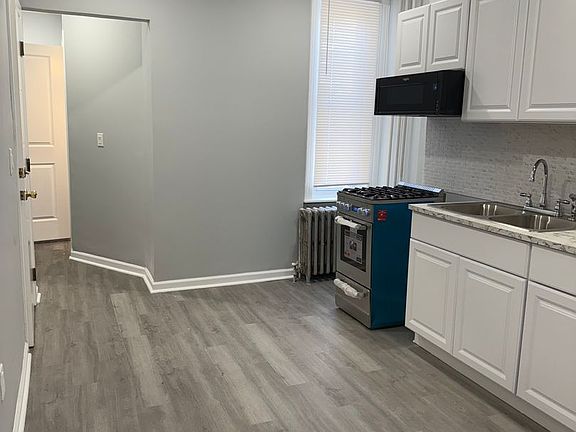 4th image of 2204 S 15th St Floor 2