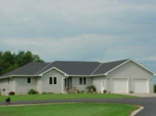 1116 Road I, York, NE 68467