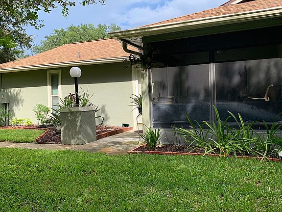 4th image of 251 Hidden Brook Dr #102-B