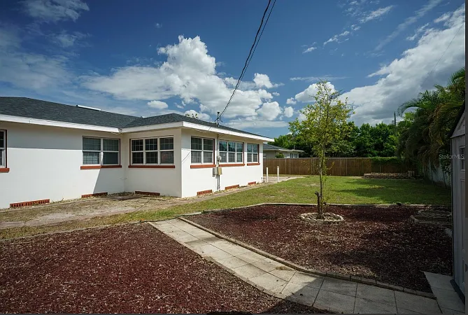 1338 Whitacre Dr — Photo 4