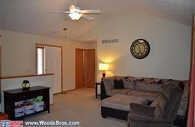 4th image of 2440 NW 44th St
