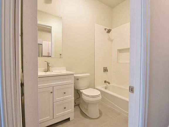 3rd image of 317 W 88th St APT 7