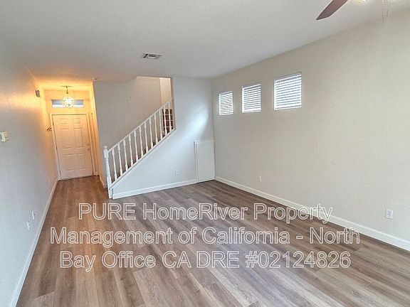 4th image of 1052 Addison Cir