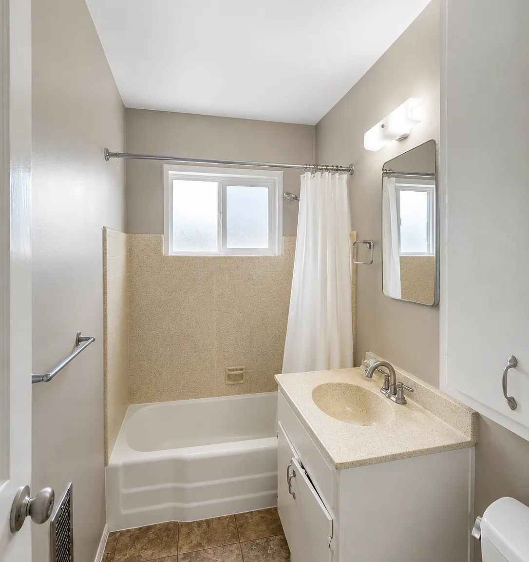 2 bed, 815 sqft, $4,500 — Photo 4