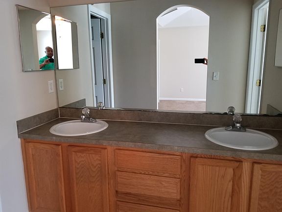 4th image of 345 Pecan Grove Dr