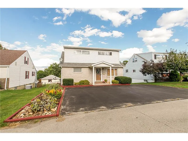 7 Virginia Ave photo 1