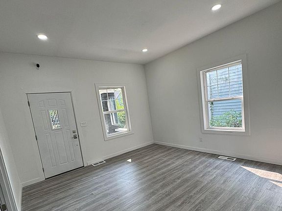 2nd image of 1534 S State Ave