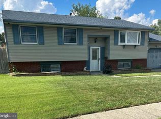 323 Ettore Dr, Williamstown, NJ 08094