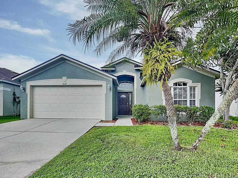 1537 Maximilian Dr