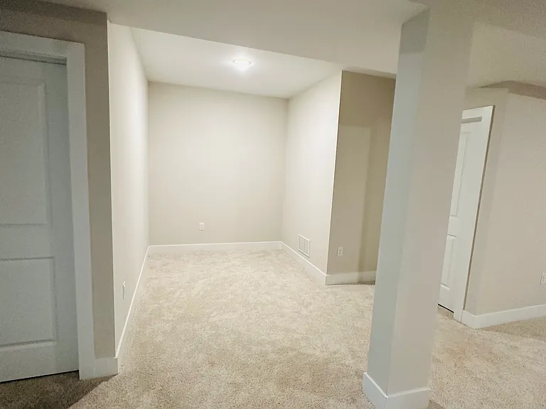 3402 Jordan Dr — Photo 24