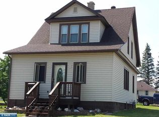 331 4th St NW, Chisholm, MN 55719