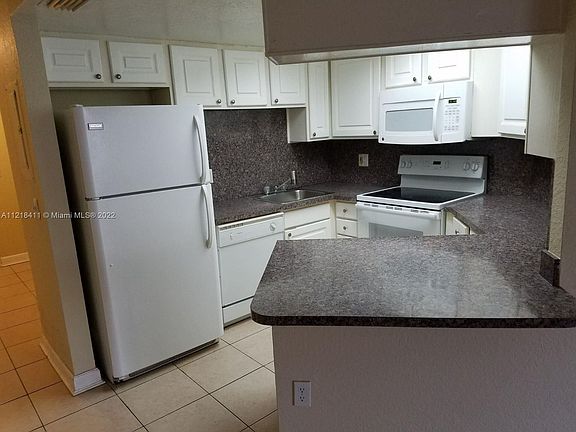 4th image of 8323 Lake Dr APT 106