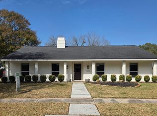 10606 Riverview Dr, Houston, TX 77042