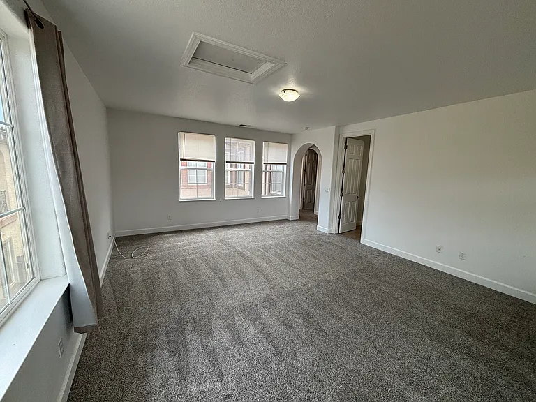 10765 Serratina Dr — Photo 22