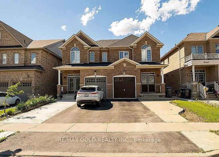 11 Vanderpool Cres #1 — Photo 2