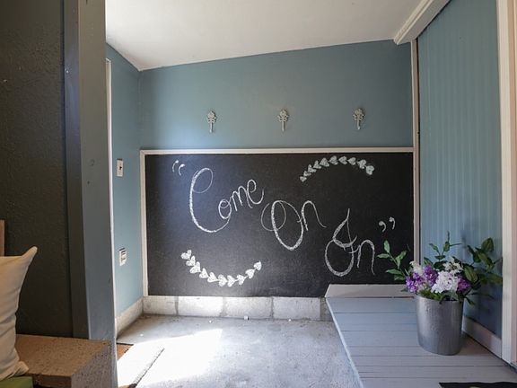3rd image of 1019 Diane Ave