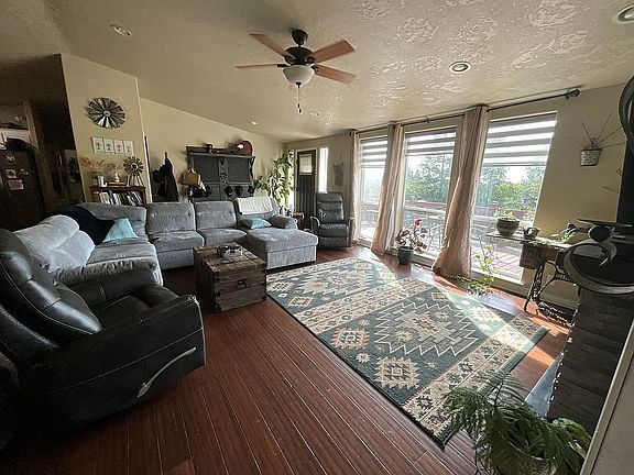 2nd image of 30767 Alder St