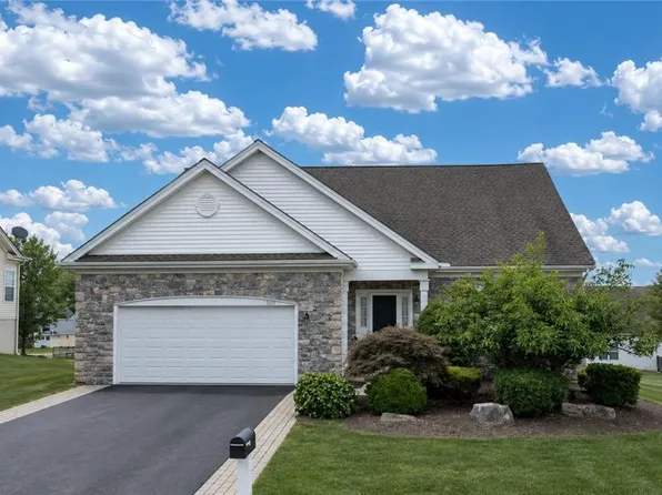 1440 Hedgerow Dr, Easton, PA 18040