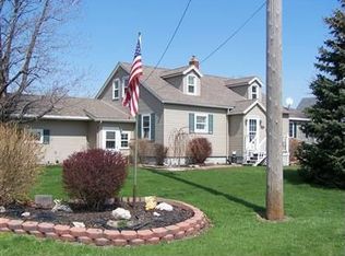 2431 W Fremont Rd, Port Clinton, OH 43452