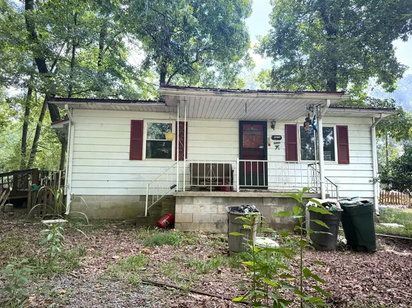 403 Woodland Dr, Cadiz, KY 42211