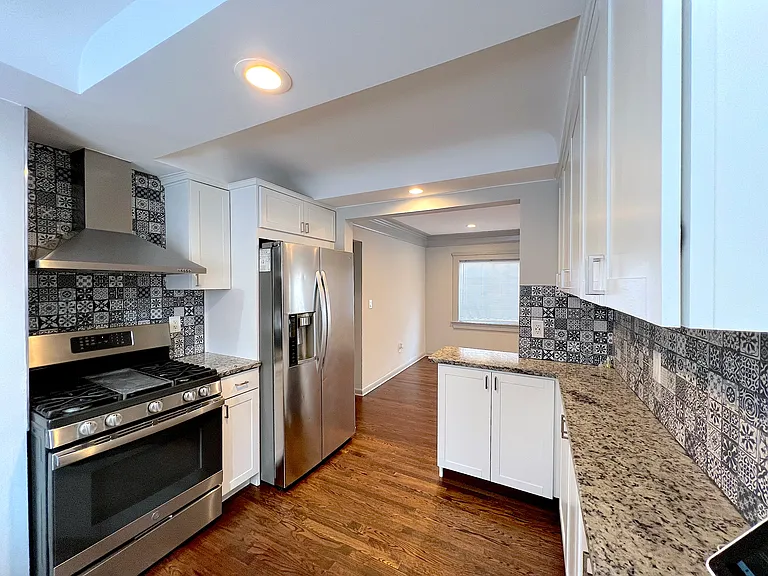 4411 Devonshire Rd — Photo 8