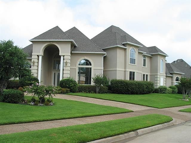 1st image of 722 Wyndsor Creek Dr