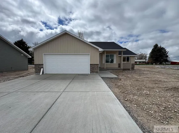 390 Wind River Dr, Shelley, ID 83274