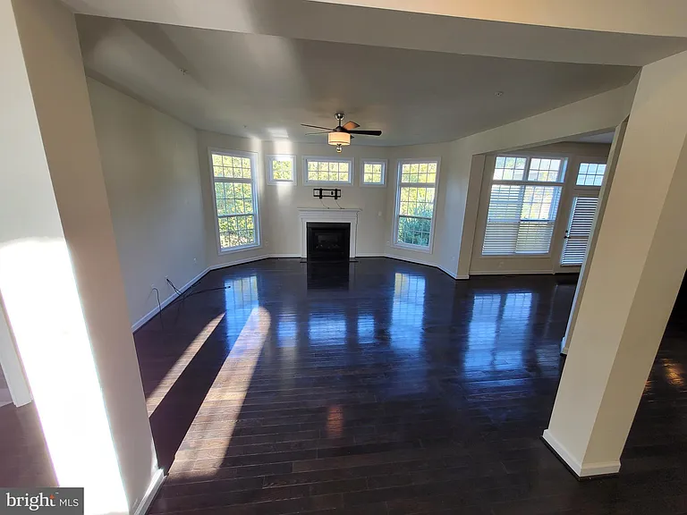 15406 Sir Edwards Dr — Photo 13