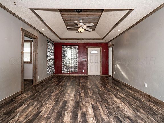 3rd image of 920 W Bonita Ave