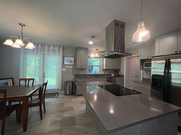5th image of 39094 Gracie Ln