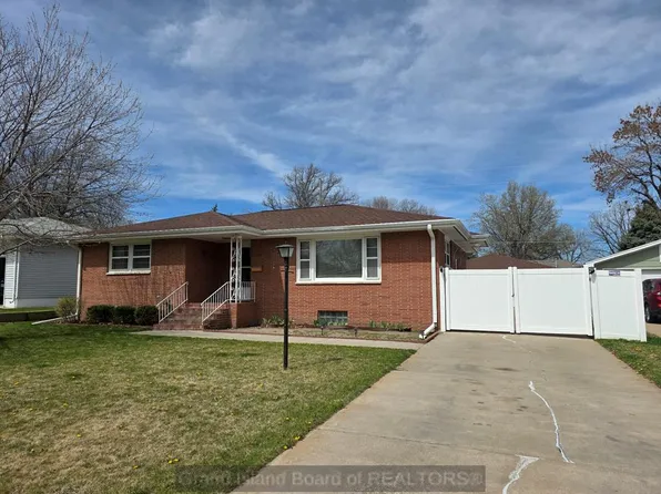 208 W 21st St, Grand Island, NE 68801