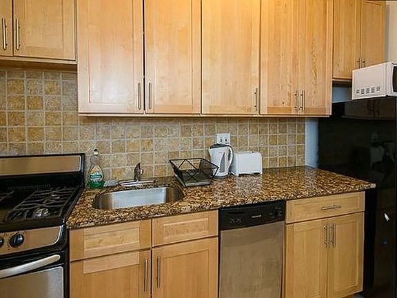 5th image of 439 E 84th St APT 3A