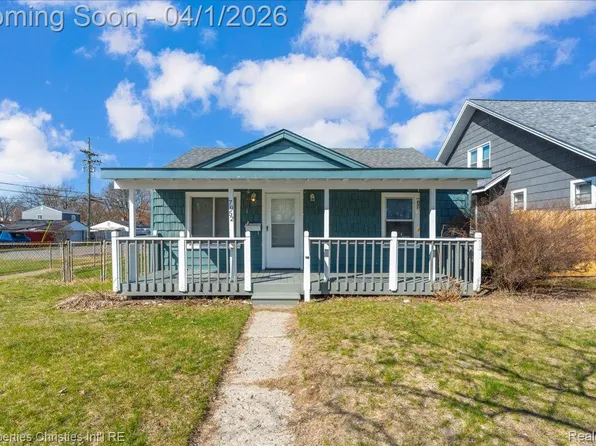 7952 Robert St, Taylor, MI 48180